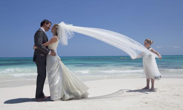 Devon & Cornwall Wedding Venues: What Makes a Great Spot for Your Photos